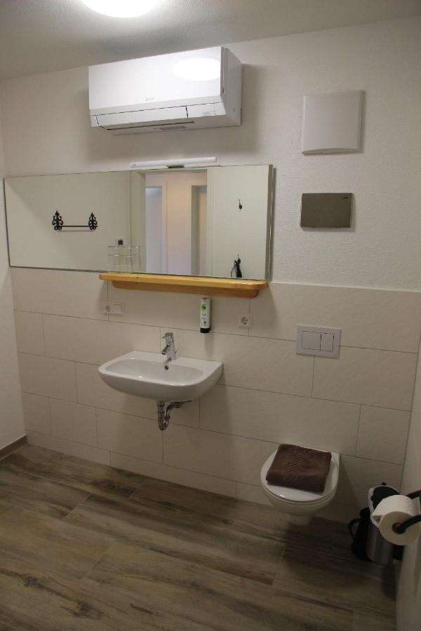 Ferienwohnung Gasthof Lowen カッペル・グラーフェンハウゼン エクステリア 写真