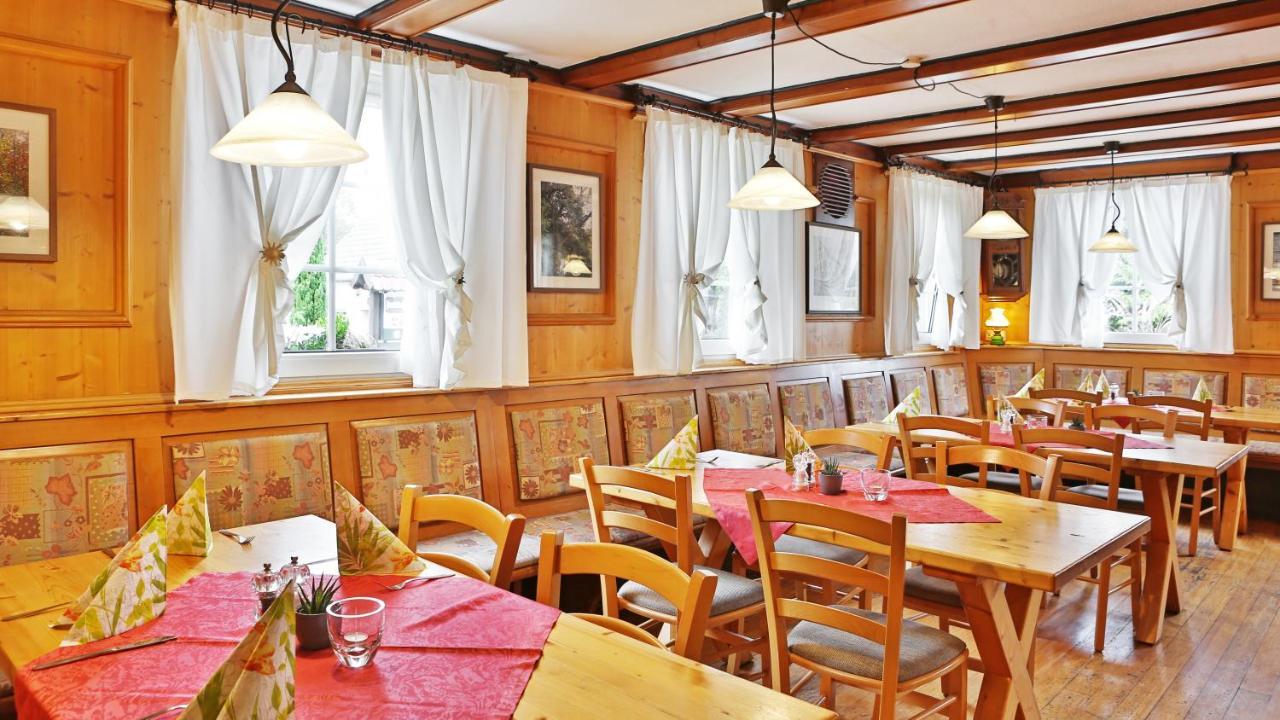 Ferienwohnung Gasthof Lowen カッペル・グラーフェンハウゼン エクステリア 写真